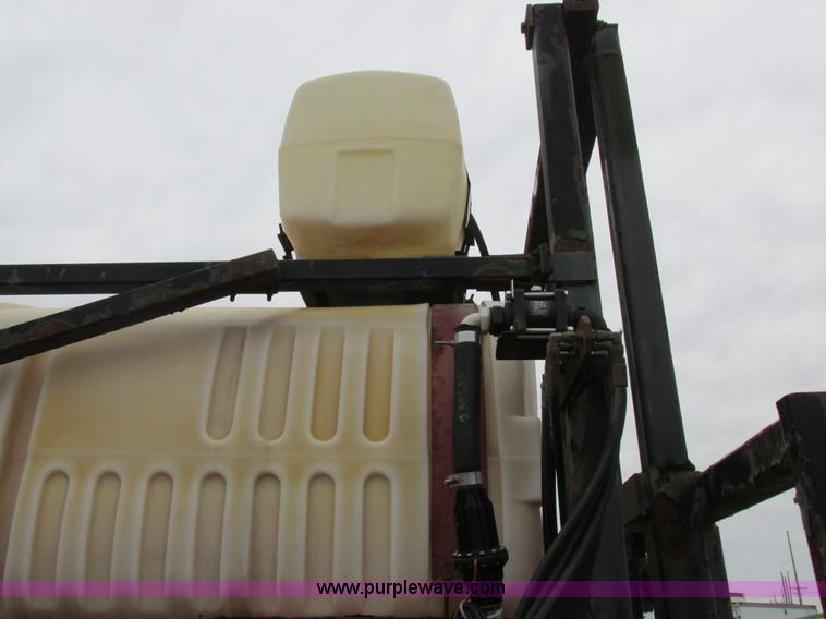 image for item I8882 2000 Apache A780 self-propelled sprayer