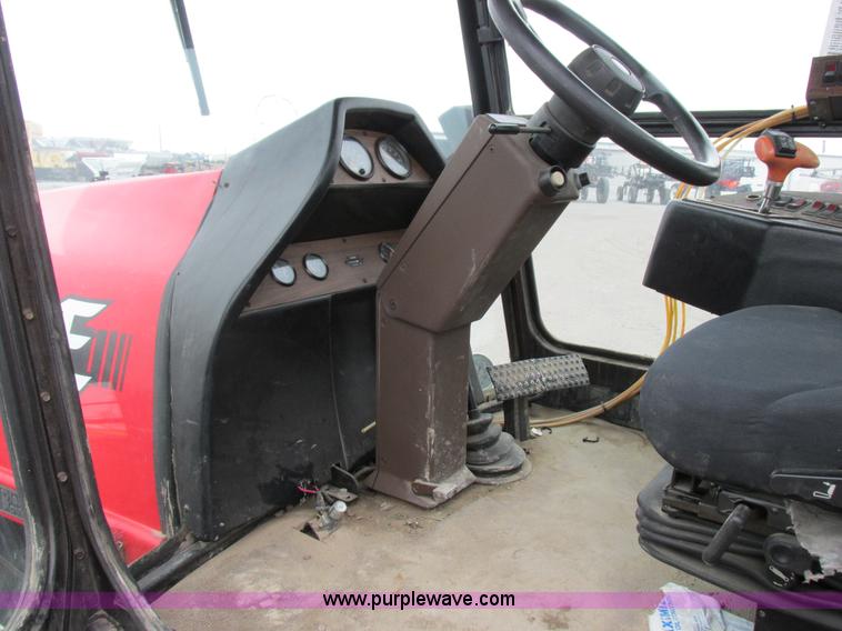 image for item I8882 2000 Apache A780 self-propelled sprayer