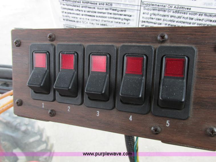 image for item I8882 2000 Apache A780 self-propelled sprayer