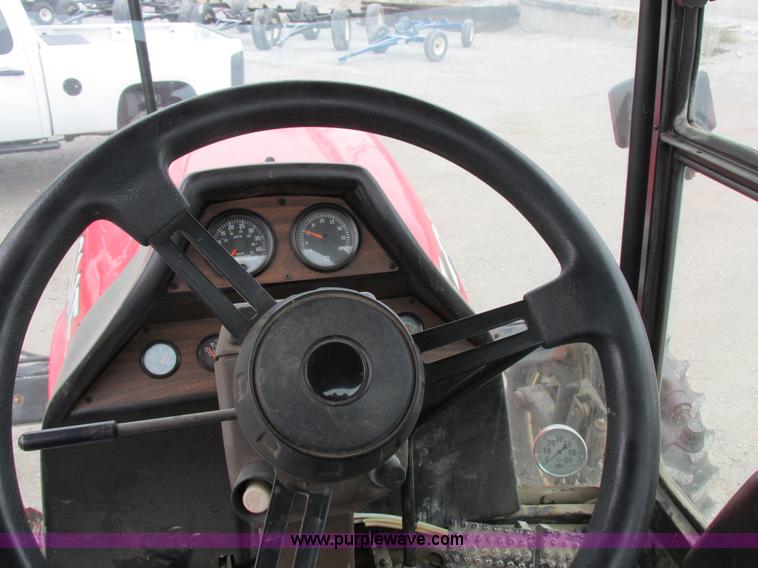 image for item I8882 2000 Apache A780 self-propelled sprayer