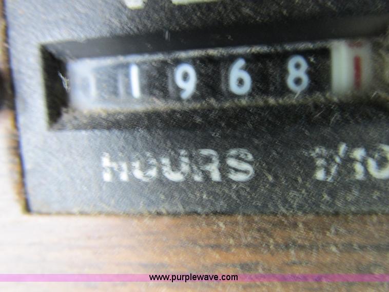 image for item I8882 2000 Apache A780 self-propelled sprayer