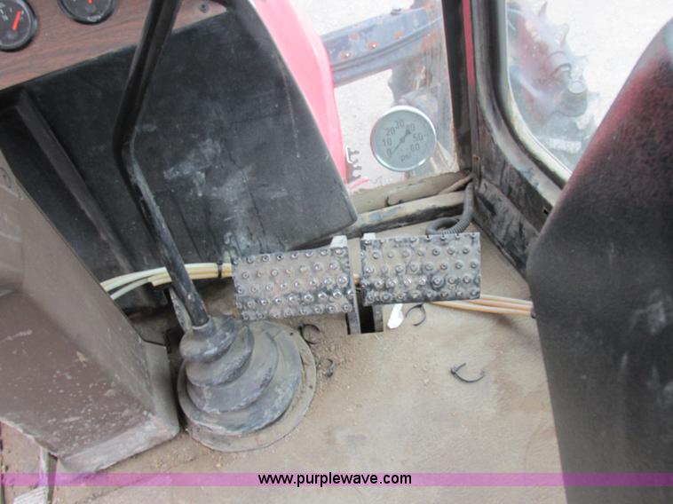 image for item I8882 2000 Apache A780 self-propelled sprayer