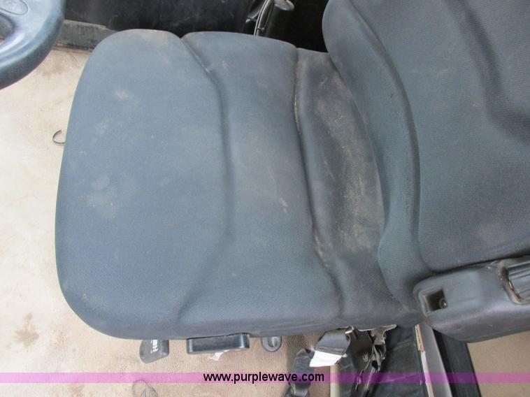 image for item I8882 2000 Apache A780 self-propelled sprayer