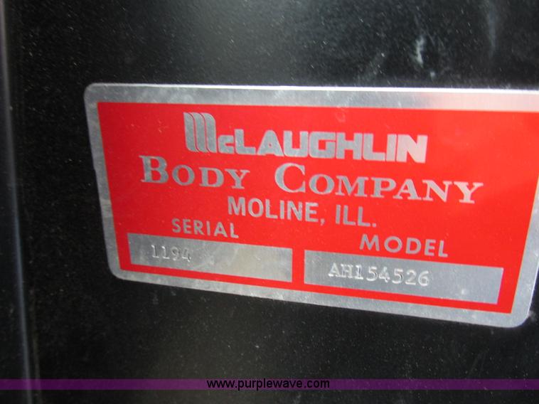 image for item I8882 2000 Apache A780 self-propelled sprayer