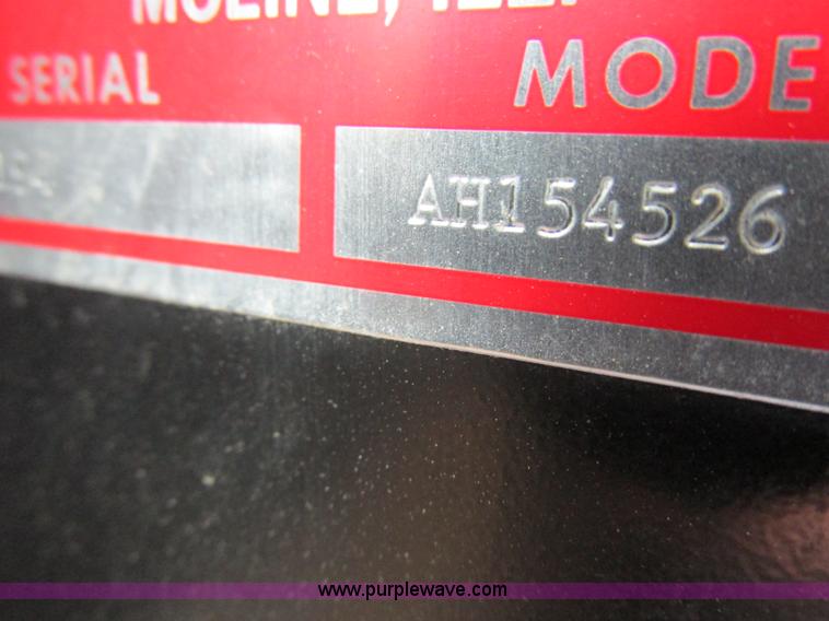 image for item I8882 2000 Apache A780 self-propelled sprayer