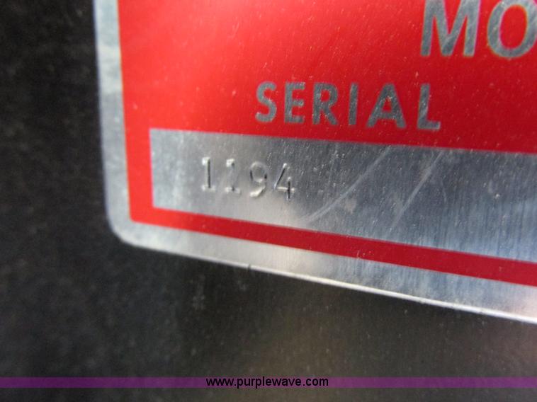 image for item I8882 2000 Apache A780 self-propelled sprayer