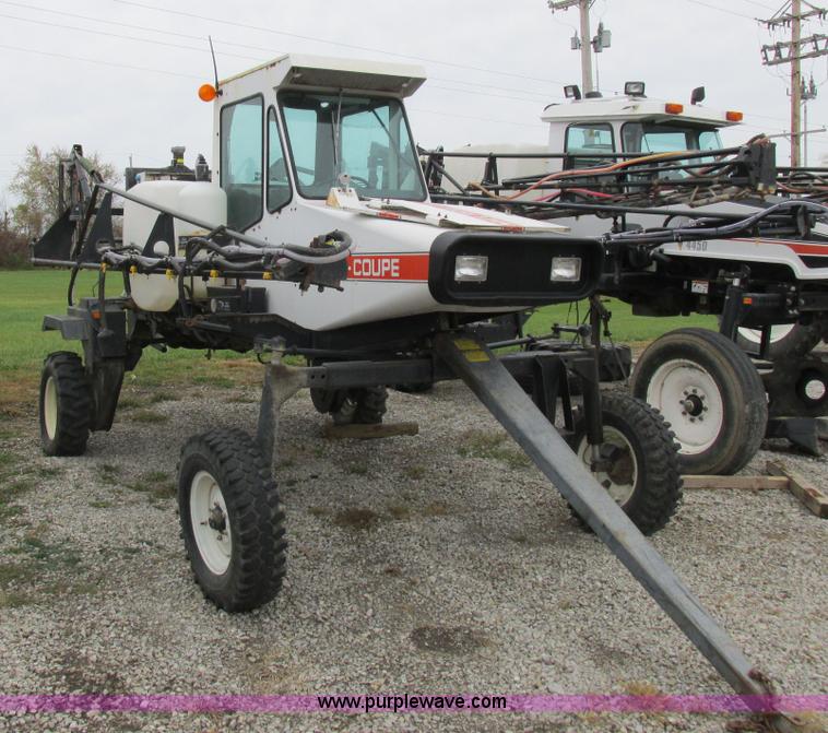 image for item I8883 1998 SpraCoupe 220 self-propelled sprayer