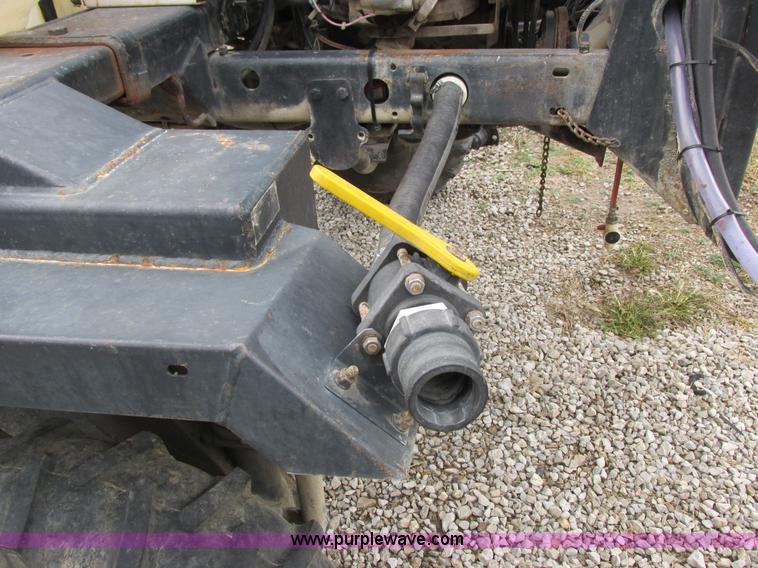 image for item I8883 1998 SpraCoupe 220 self-propelled sprayer