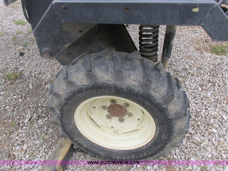 image for item I8883 1998 SpraCoupe 220 self-propelled sprayer