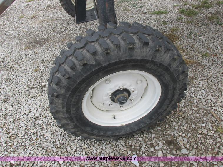 image for item I8883 1998 SpraCoupe 220 self-propelled sprayer