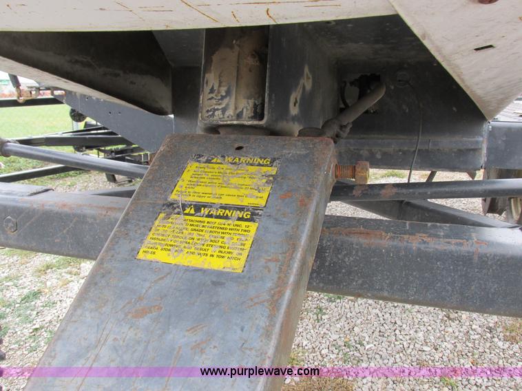 image for item I8883 1998 SpraCoupe 220 self-propelled sprayer