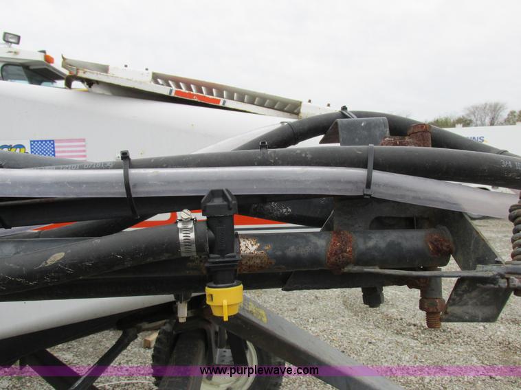 image for item I8883 1998 SpraCoupe 220 self-propelled sprayer