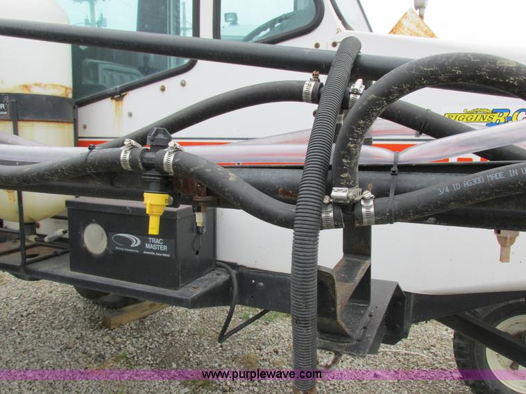 image for item I8883 1998 SpraCoupe 220 self-propelled sprayer