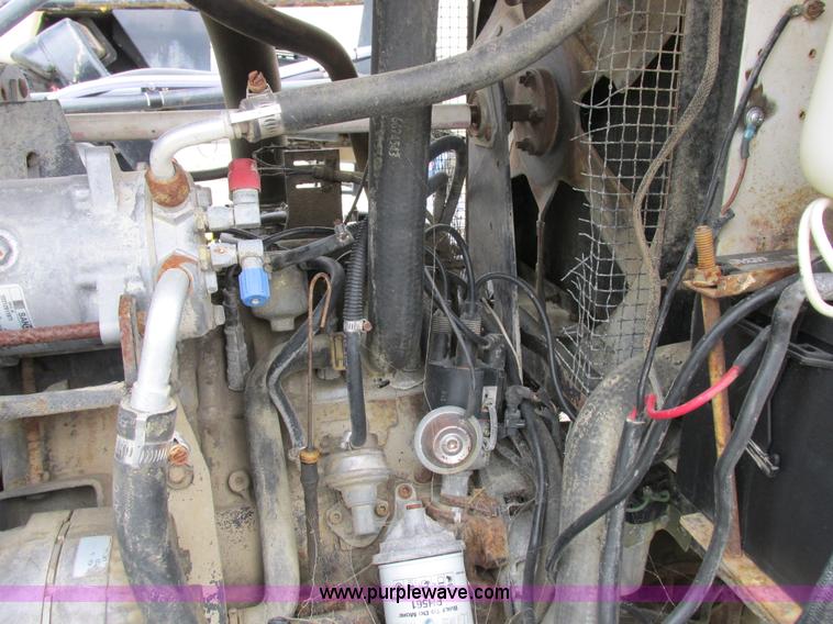 image for item I8883 1998 SpraCoupe 220 self-propelled sprayer