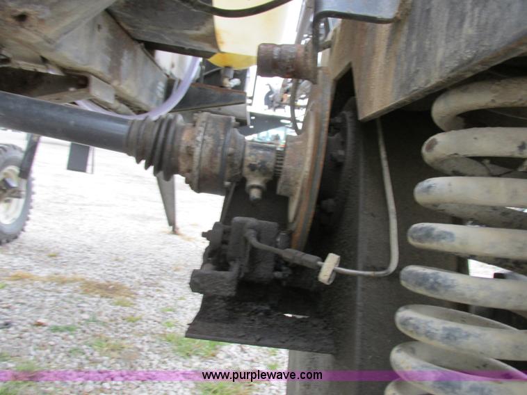 image for item I8883 1998 SpraCoupe 220 self-propelled sprayer