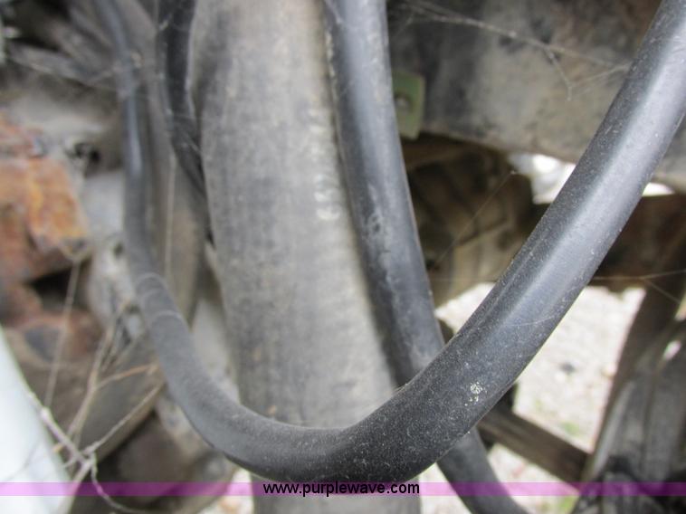 image for item I8883 1998 SpraCoupe 220 self-propelled sprayer