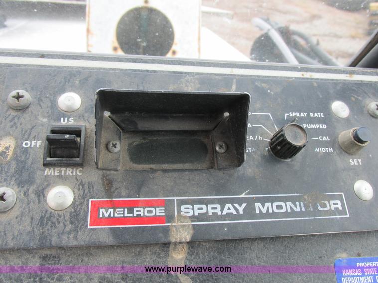 image for item I8883 1998 SpraCoupe 220 self-propelled sprayer