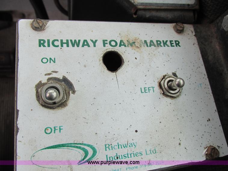 image for item I8883 1998 SpraCoupe 220 self-propelled sprayer