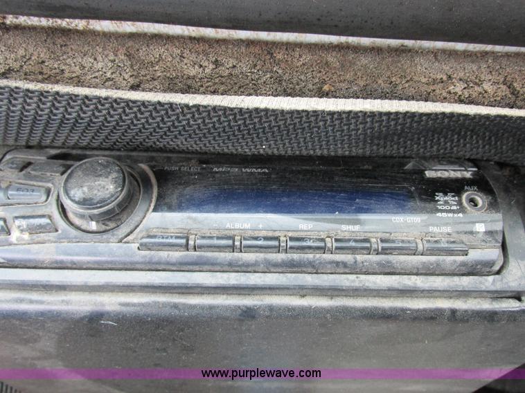 image for item I8883 1998 SpraCoupe 220 self-propelled sprayer