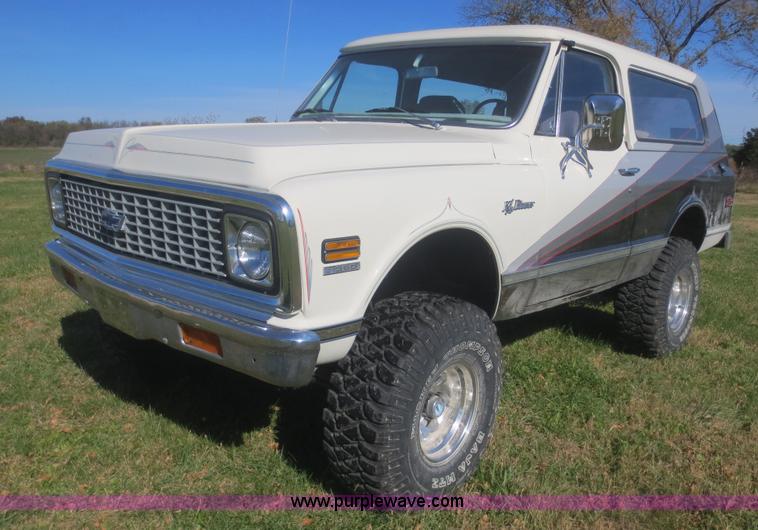 image for item D2202 1972 Chevrolet K5 Blazer SUV