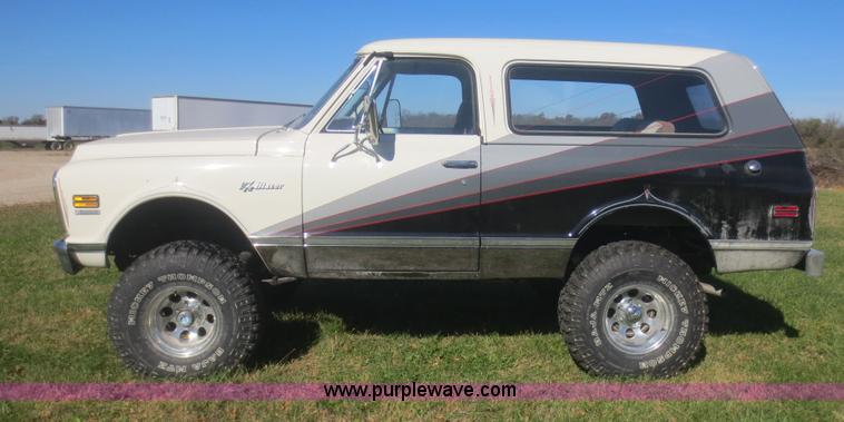 image for item D2202 1972 Chevrolet K5 Blazer SUV