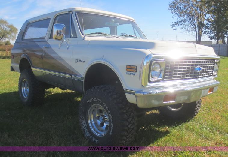image for item D2202 1972 Chevrolet K5 Blazer SUV
