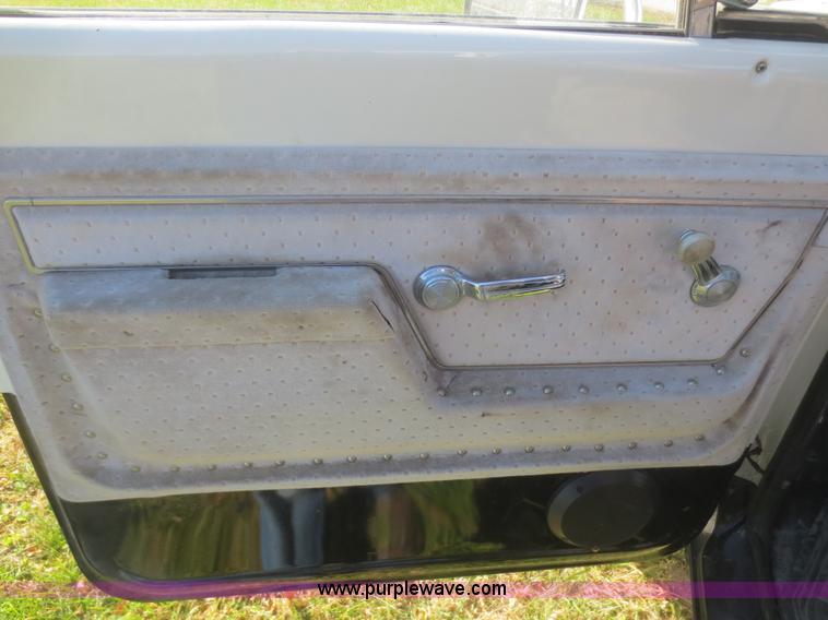 image for item D2202 1972 Chevrolet K5 Blazer SUV