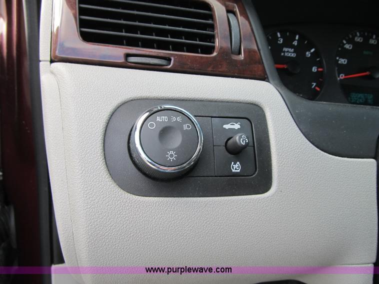 image for item F8884 2007 Chevrolet Impala LS