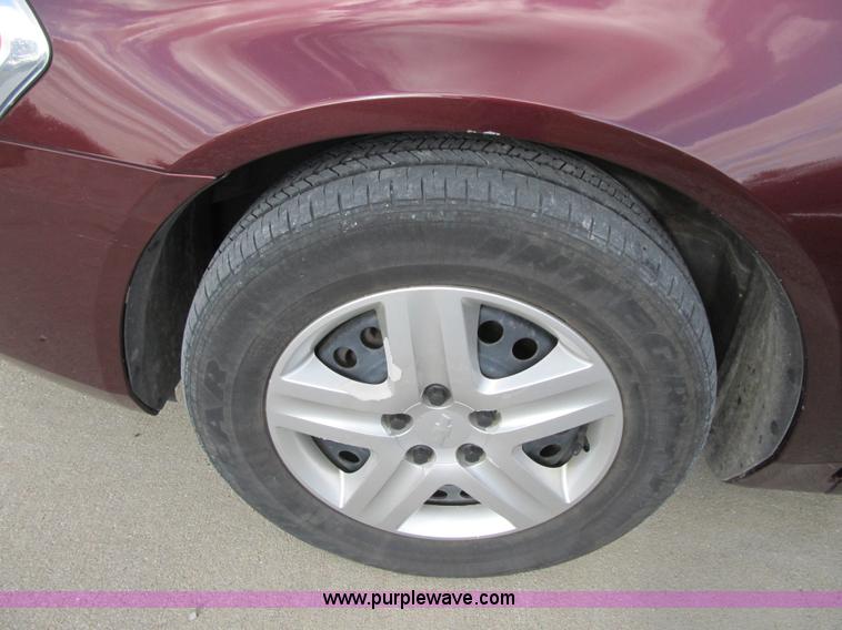 image for item F8884 2007 Chevrolet Impala LS