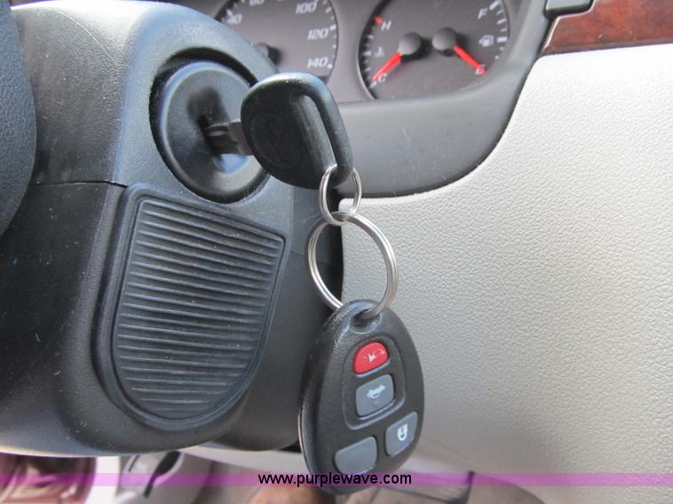 image for item F8884 2007 Chevrolet Impala LS