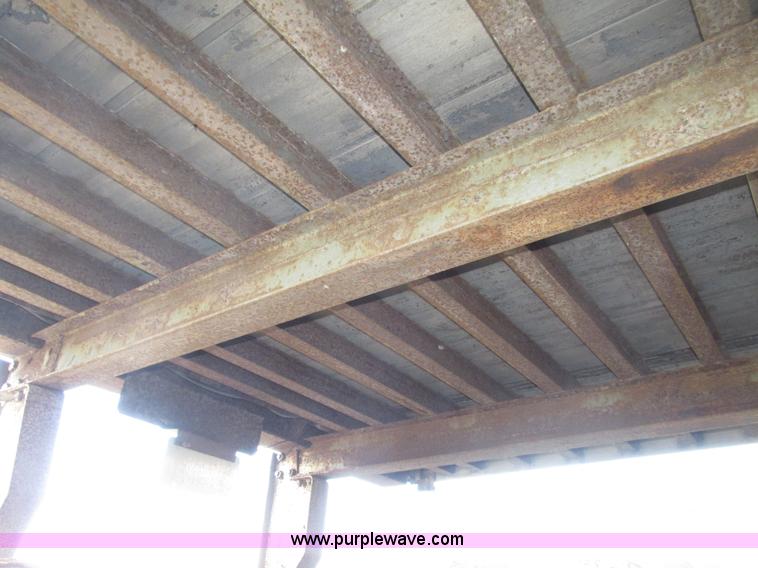 image for item G9905 1996 Fruehauf FBHLP-9-1.5-NT2-53W dry van trailer