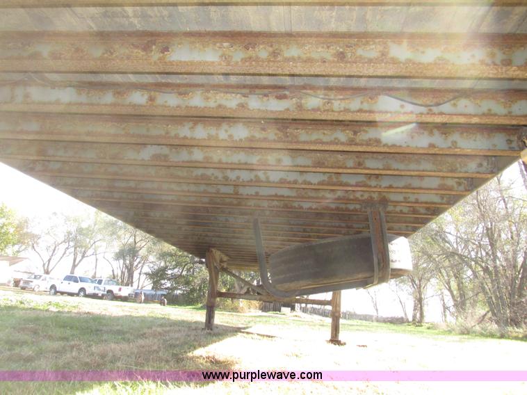 image for item G9905 1996 Fruehauf FBHLP-9-1.5-NT2-53W dry van trailer