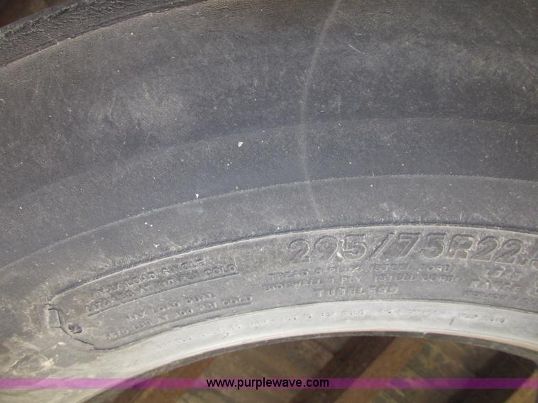 image for item G9905 1996 Fruehauf FBHLP-9-1.5-NT2-53W dry van trailer