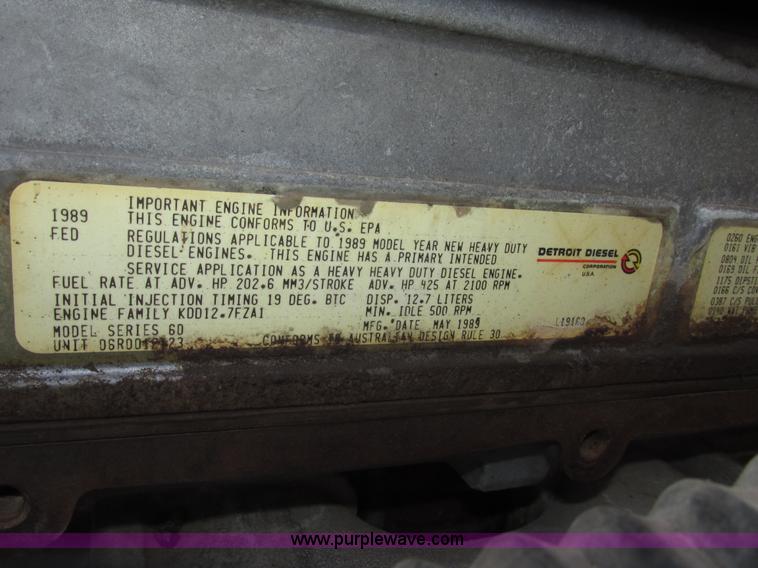 image for item G9906 1989 Volvo WIA semi truck