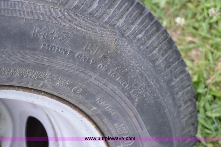 image for item H2859 2001 Ford F350 Super Duty XL truck cab and chassis