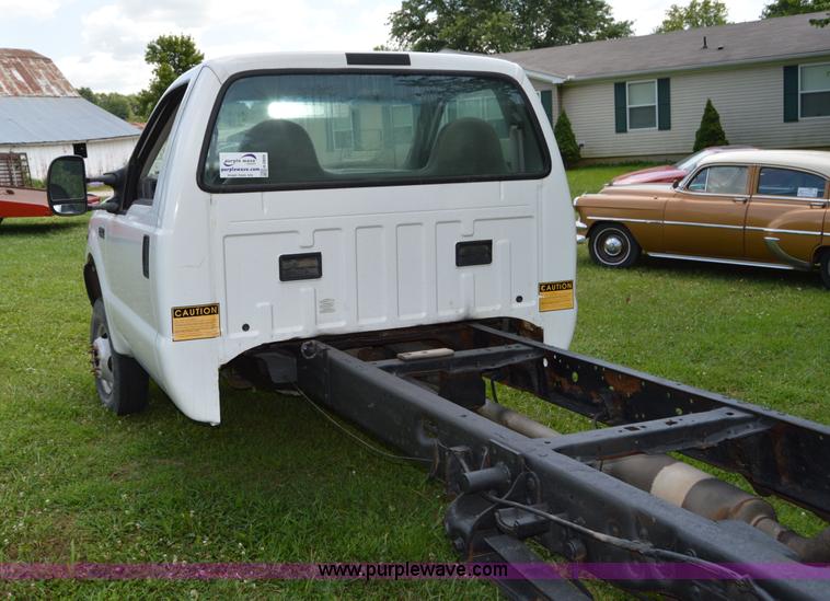 image for item H2859 2001 Ford F350 Super Duty XL truck cab and chassis