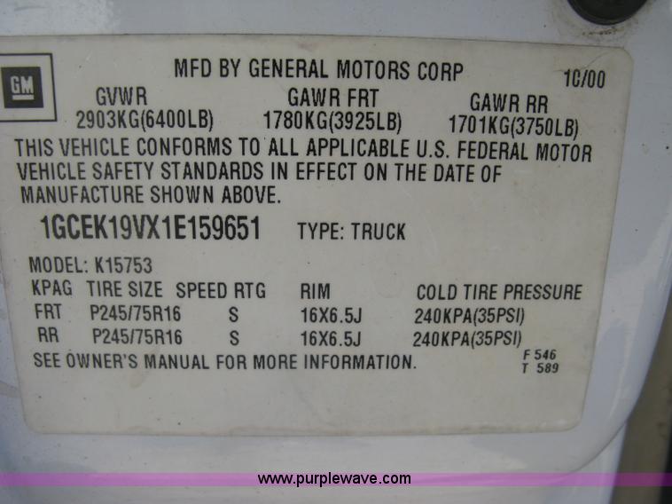 image for item H8749 2001 Chevrolet Silverado 1500 Ext. Cab pickup truck