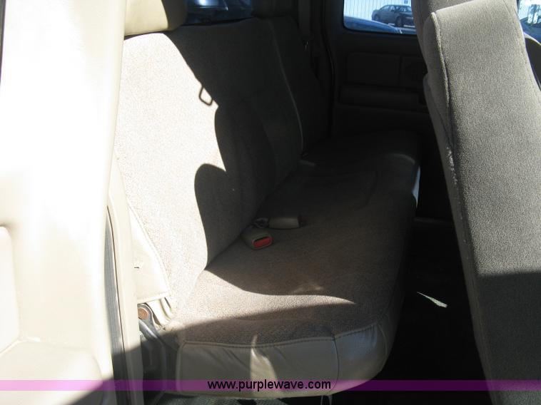 image for item H8749 2001 Chevrolet Silverado 1500 Ext. Cab pickup truck