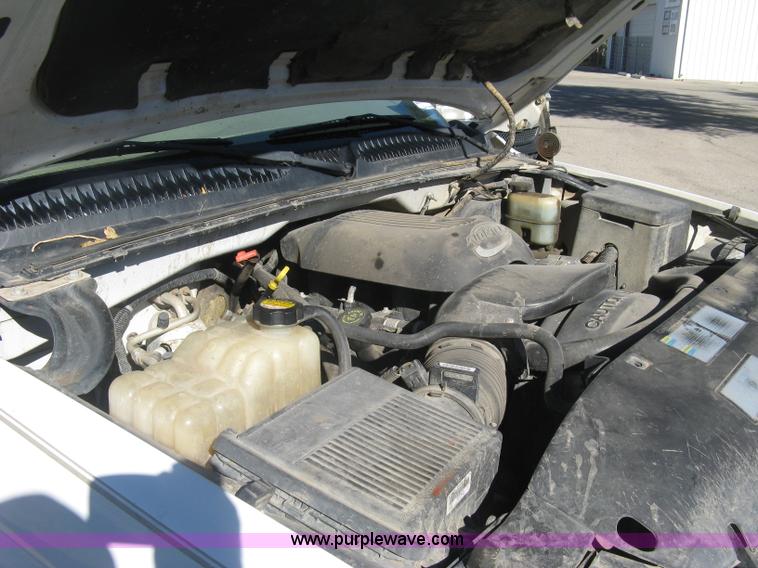 image for item H8749 2001 Chevrolet Silverado 1500 Ext. Cab pickup truck