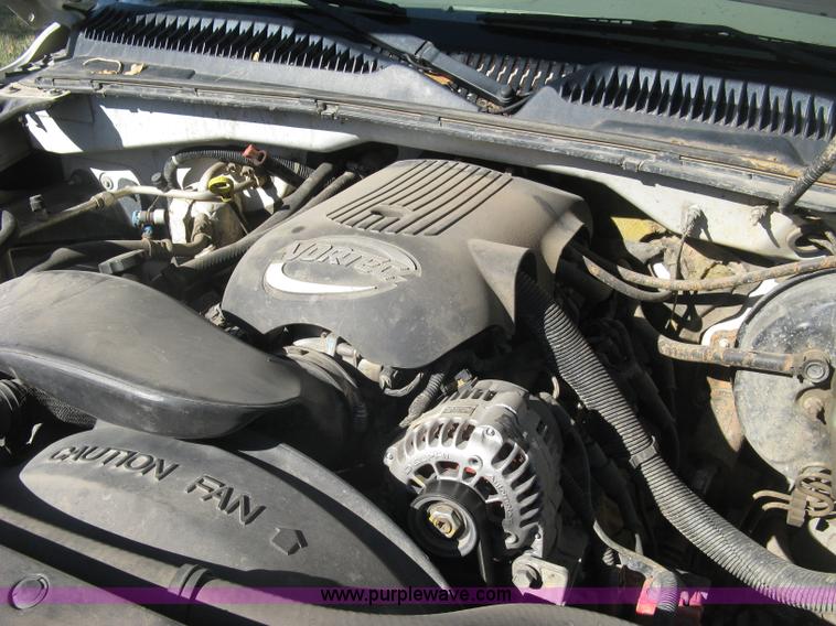 image for item H8749 2001 Chevrolet Silverado 1500 Ext. Cab pickup truck