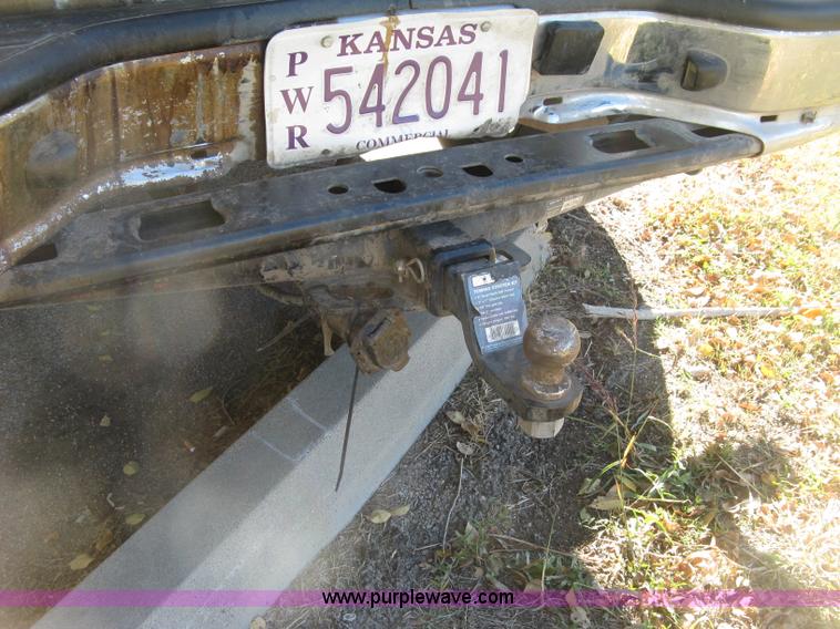 image for item H8749 2001 Chevrolet Silverado 1500 Ext. Cab pickup truck