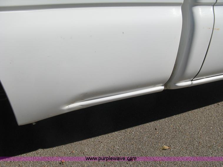 image for item H8749 2001 Chevrolet Silverado 1500 Ext. Cab pickup truck