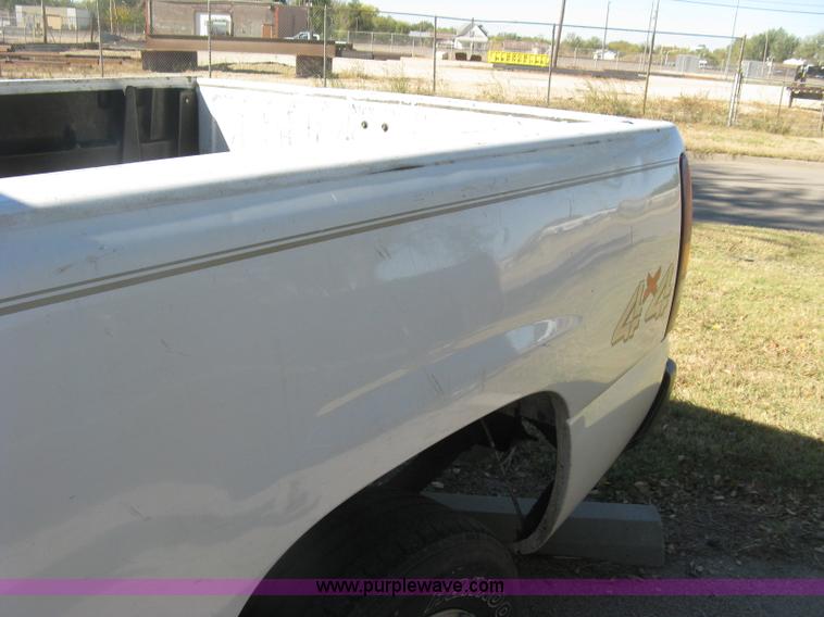 image for item H8749 2001 Chevrolet Silverado 1500 Ext. Cab pickup truck