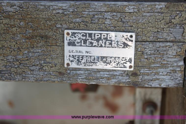 image for item H8753 (2) Clipper cleaners