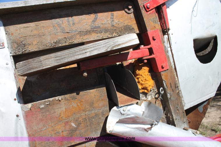 image for item H8753 (2) Clipper cleaners