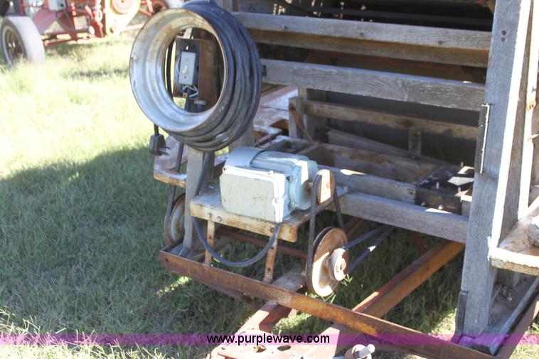 image for item H8753 (2) Clipper cleaners