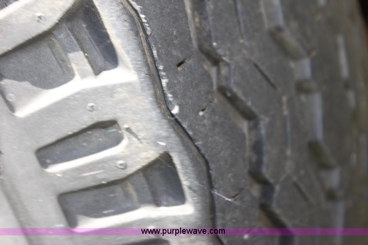 image for item H8754 1973 Ford F350 Custom flatbed pickup truck