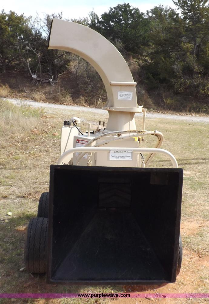 image for item H9001 1993 Brush Bandit wood chipper