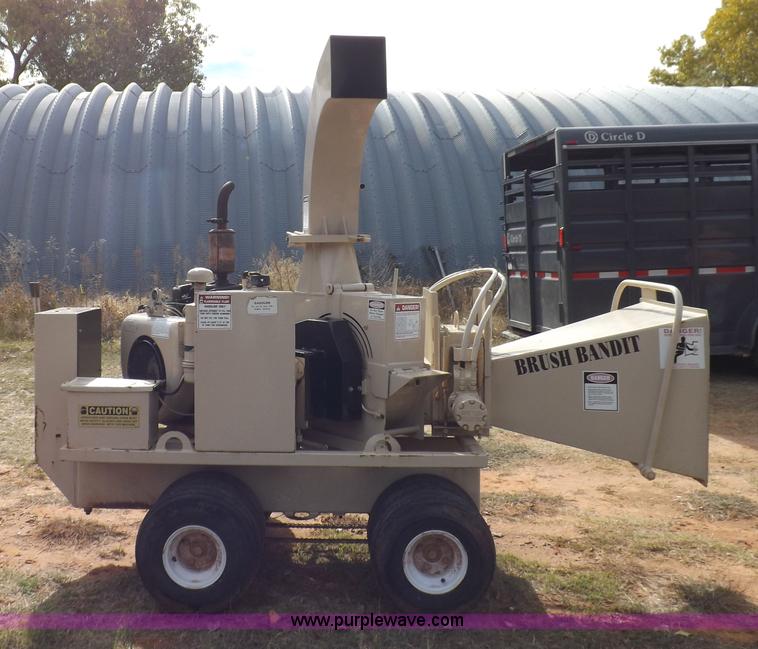 image for item H9001 1993 Brush Bandit wood chipper