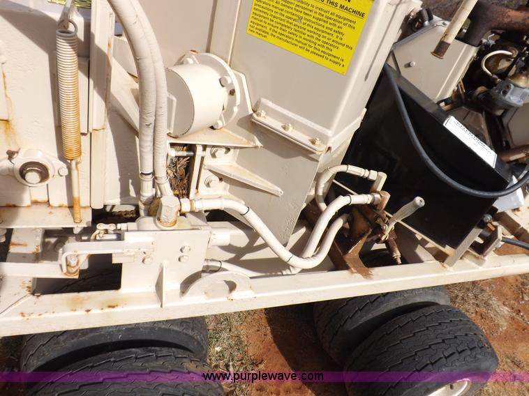 image for item H9001 1993 Brush Bandit wood chipper